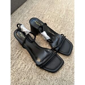 NWT PrettyLittleThing Black Wide Fit Square Toe Padded Low Block Heel US 7/UK 5